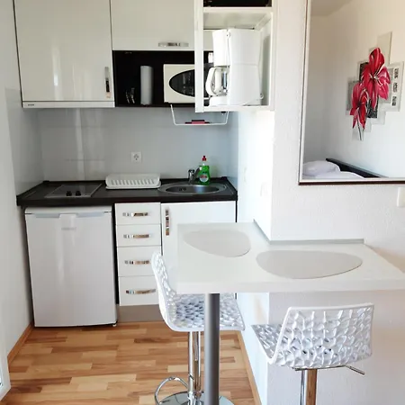 Mg Ravlic Sea View Apartman *