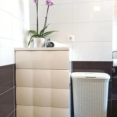 Mg Ravlic Sea View Apartmán *