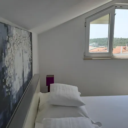 Mg Ravlic Sea View Apartmán *