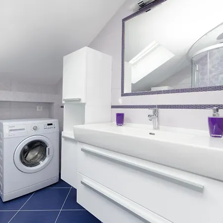 Mg Ravlic Sea View *